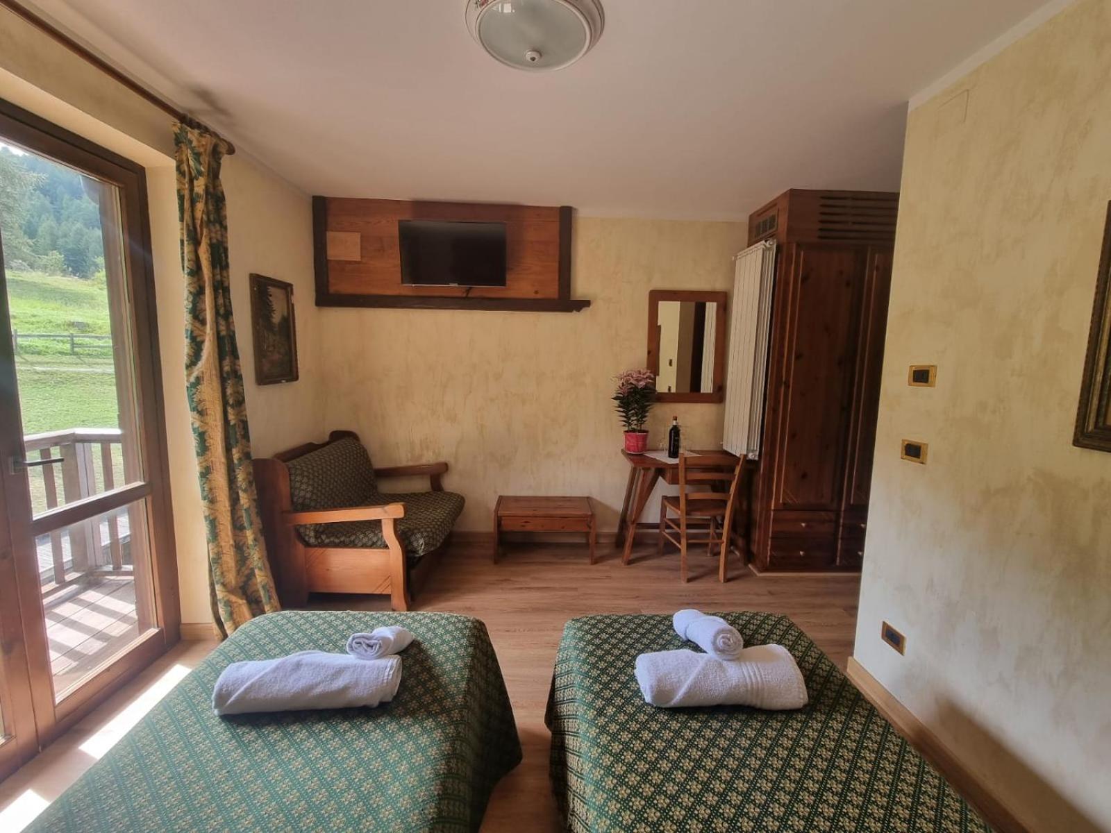 Park Hotel Gran Bosco Саузе-д'Ульс Экстерьер фото