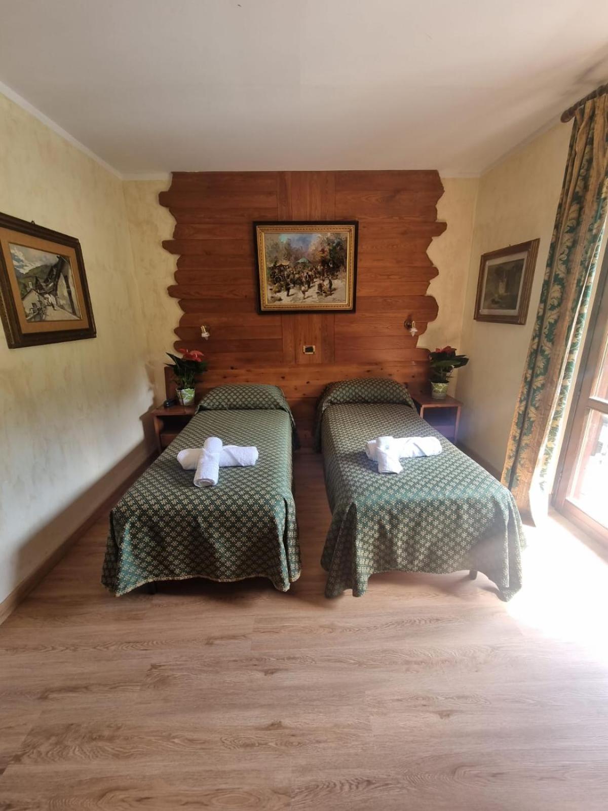 Park Hotel Gran Bosco Саузе-д'Ульс Экстерьер фото