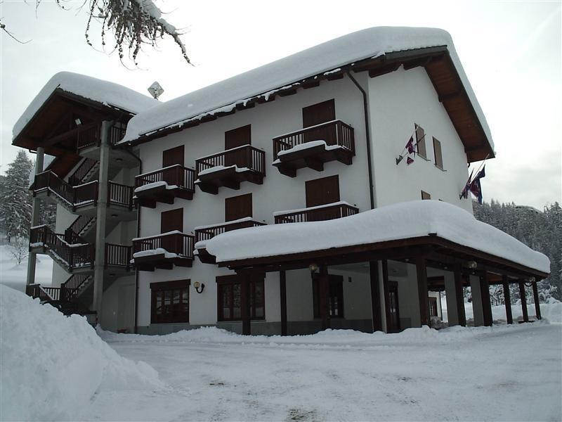 Park Hotel Gran Bosco Саузе-д'Ульс Экстерьер фото